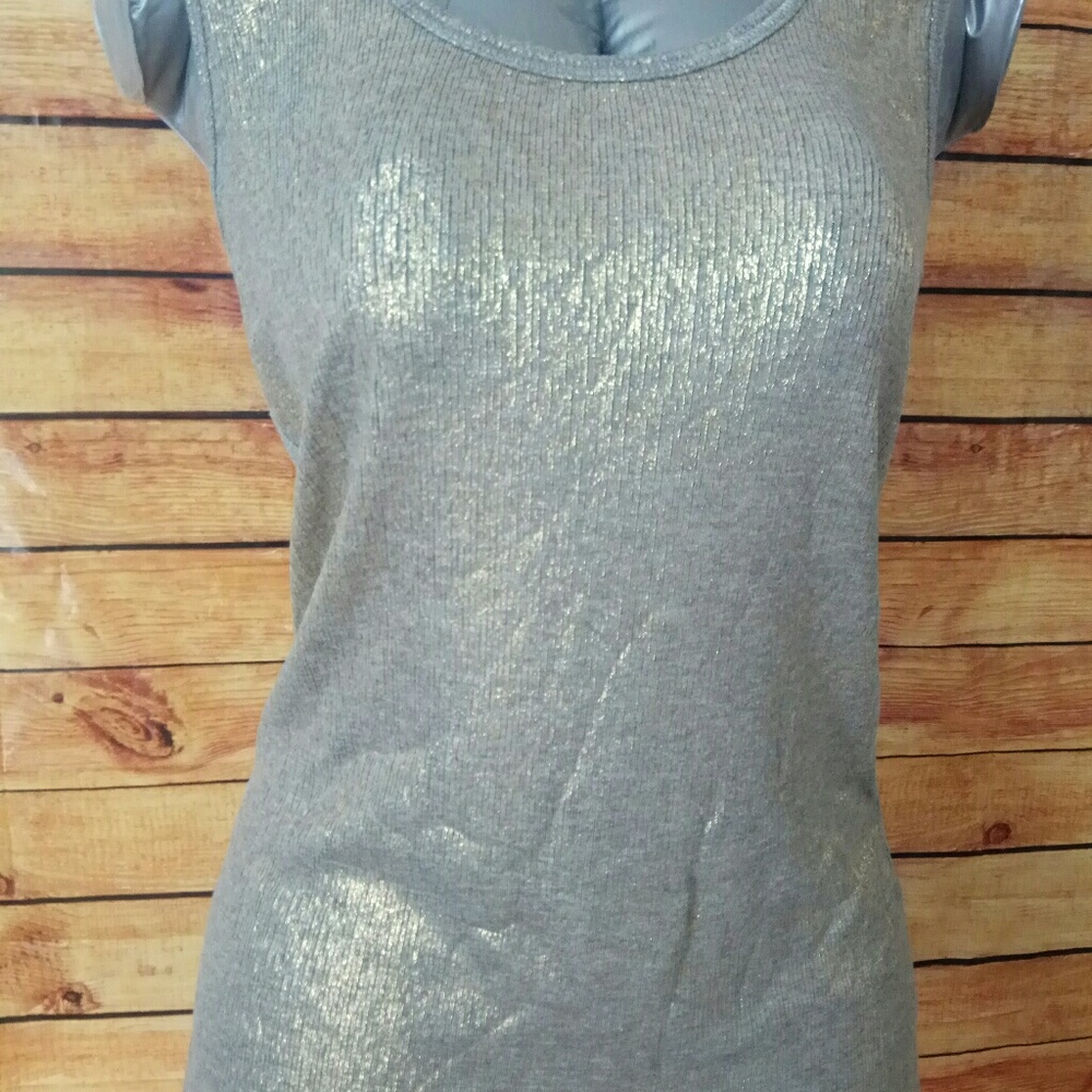 🌸Flash sale Elie Tahari S/P gold shimmer tank top